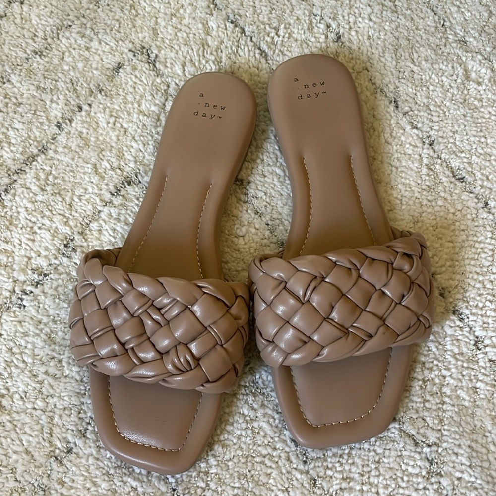 Target Slides Beige/Pink Sz 10